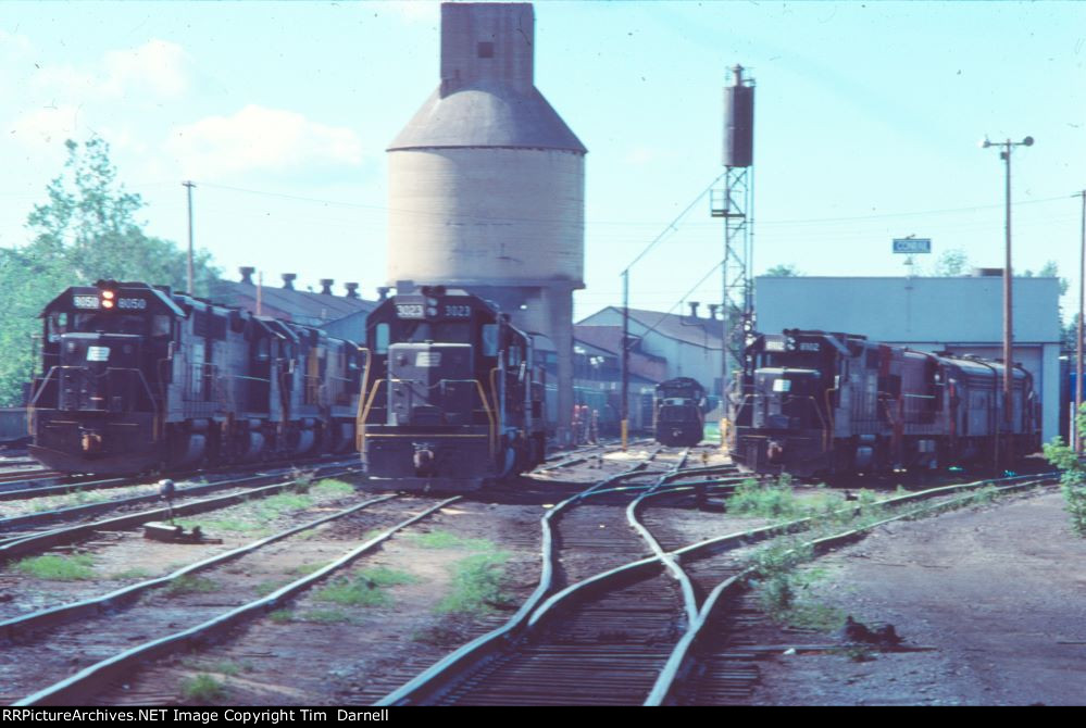 Meadville engine service tracks